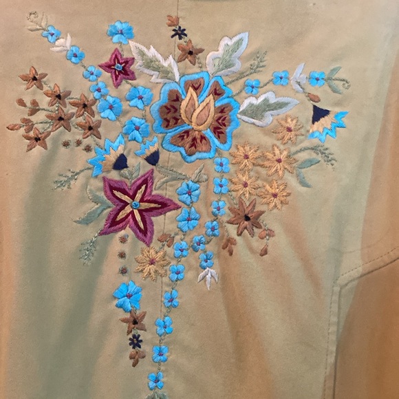 Double D Ranchwear Top - Picture 6 of 14